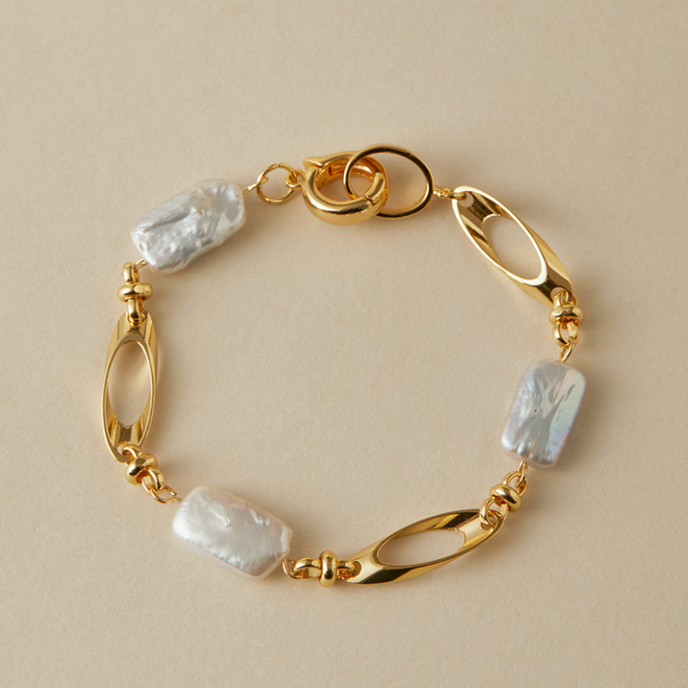 Gold Tone Oval Link Imitation Pearl Bracelet — second view