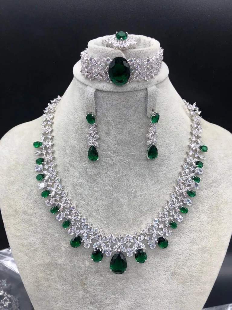 Green Teardrop Leaf Jewelry Set — product view
