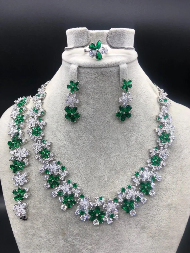 Green Floral Cluster Jewelry Set — product view