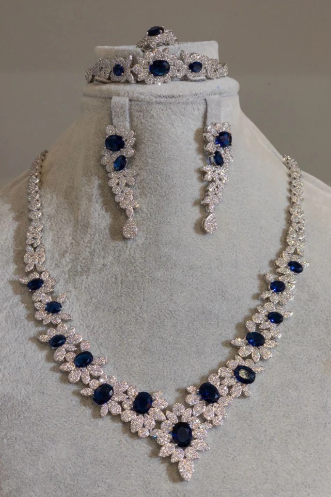 Blue Flower Cluster Jewelry Set — product view