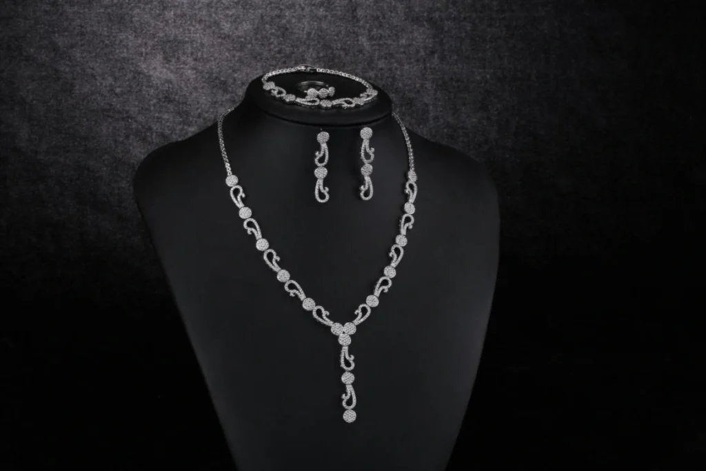Clear Filigree Y Drop Jewelry Set — product view