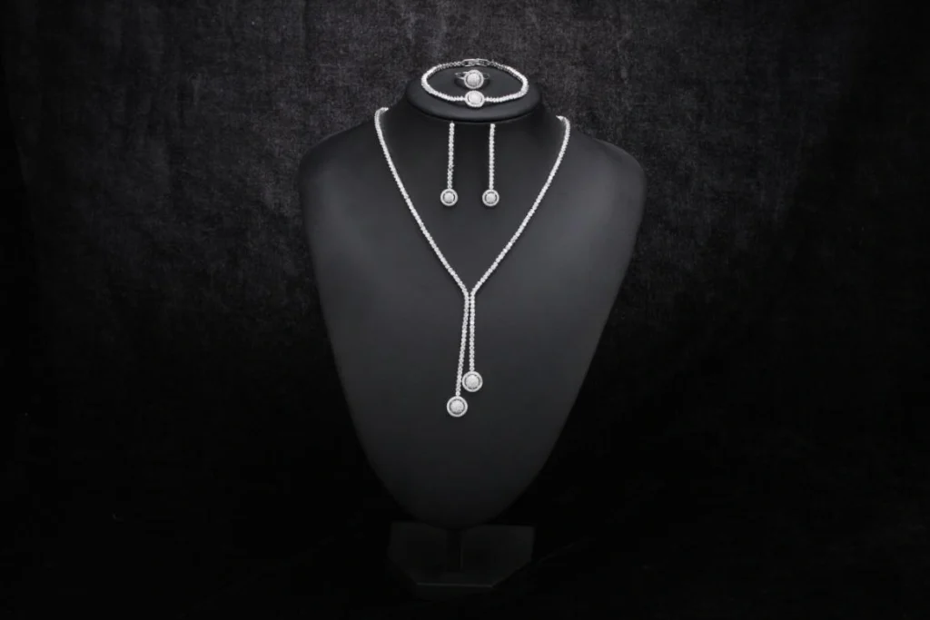 Clear Twin Line Drop Jewelry Set — product view