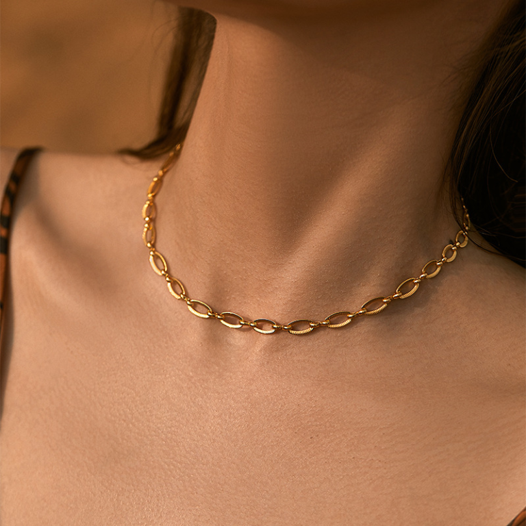 Gold Tone Open Oval Link Necklace — second view